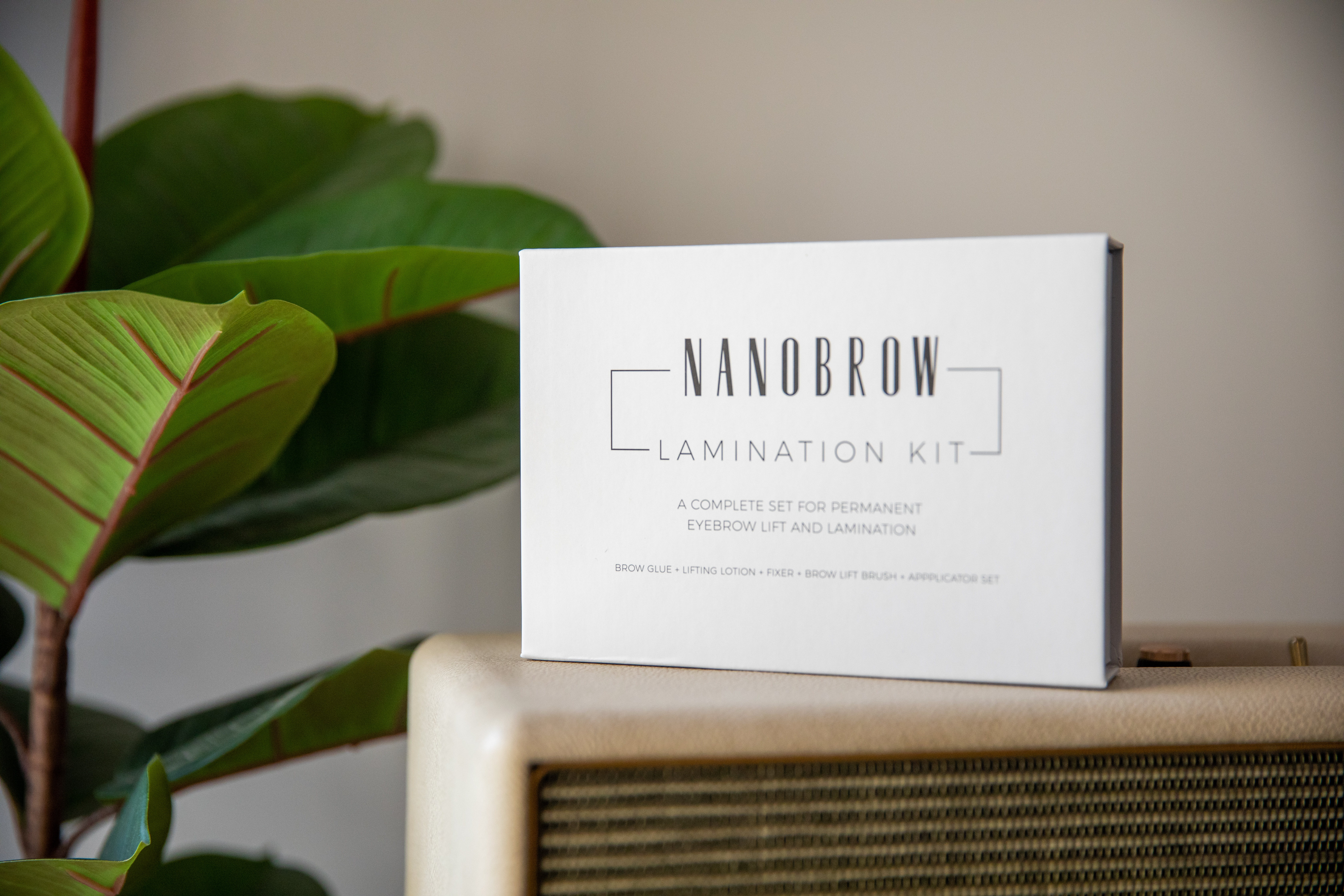 Πρακτικό κιτ ανόρθωσης φρυδιών και πλαστικοποίησης